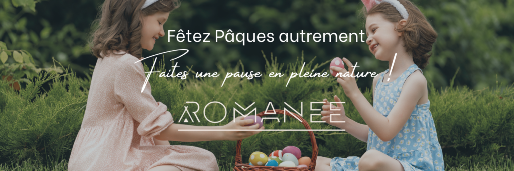 Deux filles avec des œufs de Pâques colorés.